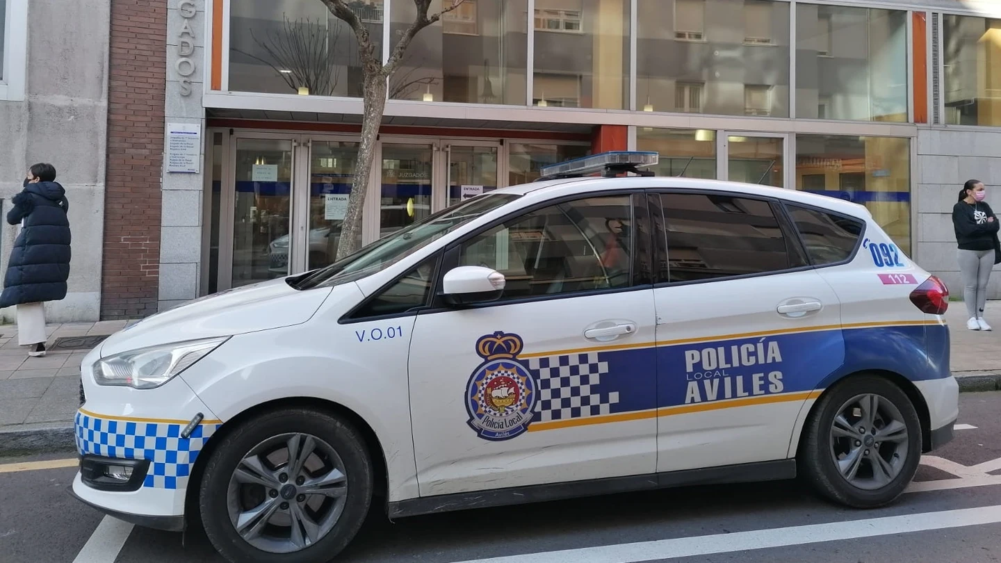 Coche de la Policía Local de Avilés. Coche de la Policía Local de Avilés.
