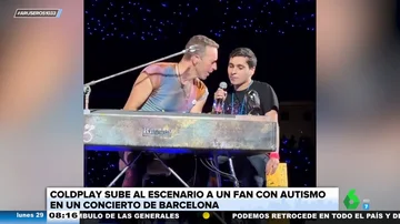 El emotivo momento en el que Chris Martin canta con un chico con autismo en el concierto de Coldplay