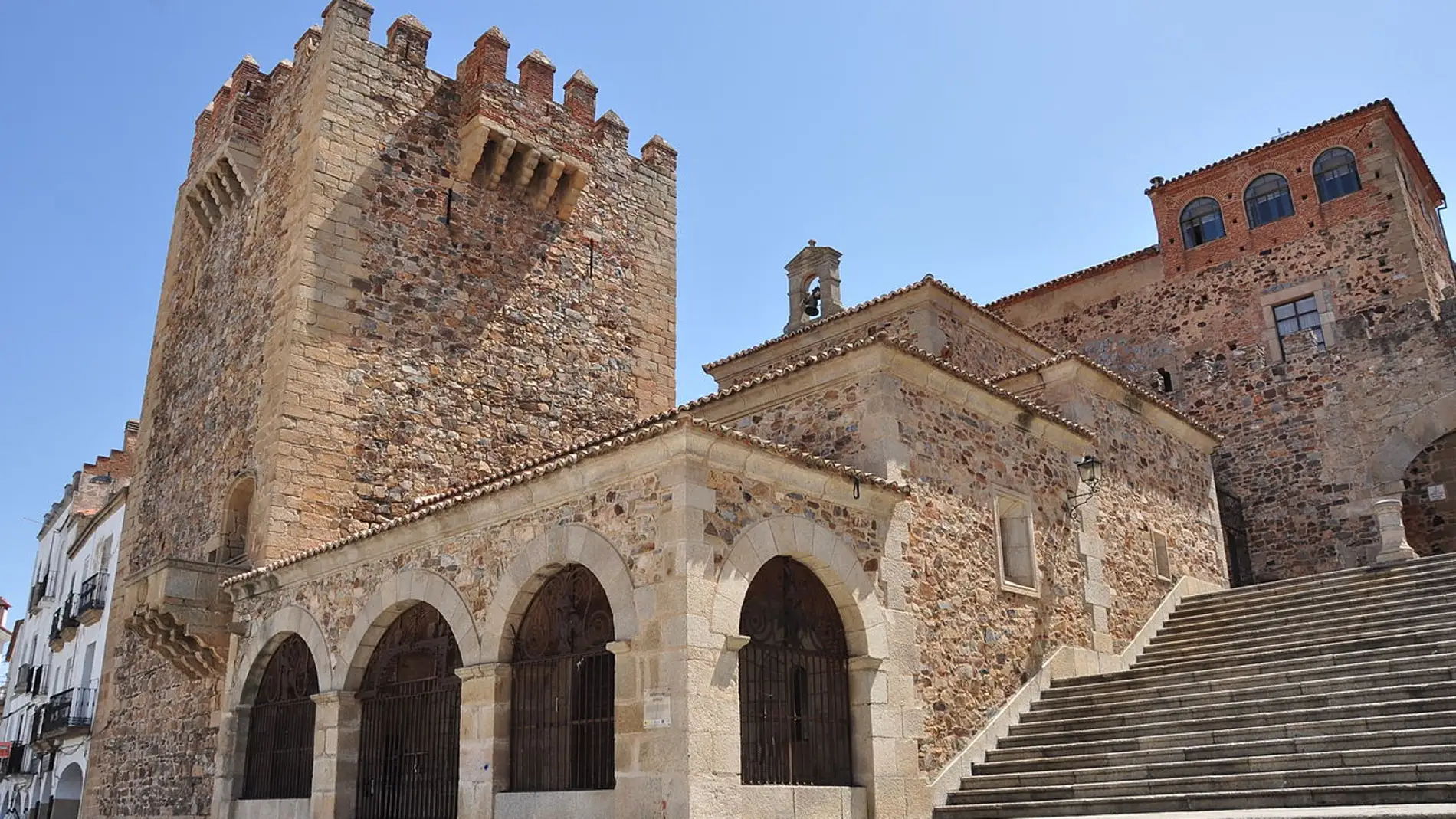 Torre de Bujaco: historia, origen del nombre y por qué era conocida como “Torre del Reloj”