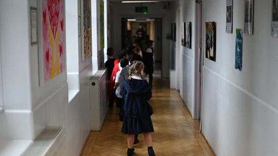 Reino Unido busca profesores de español: lanzan una ayuda de 11.500 euros para formar a estudiantes Reino Unido busca profesores de español: lanzan una ayuda de 11.500 euros para formar a estudiantes