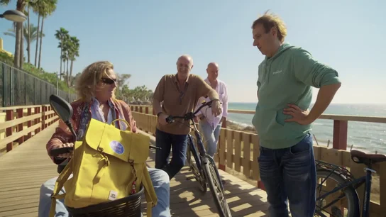 La razón por la que Pocholo cree que tiene un bonus de estar vivo: Desde pequeño, voy salvando vidas Pocholo Martínez Bordiú se sincera con Albert Espinosa y con sus amigos de la infancia y asegura que "yo no entiendo cómo estoy vivo todavía". Sin embargo, asegura en este vídeo que "creo que porque salvo vidas yo tengo más vidas".