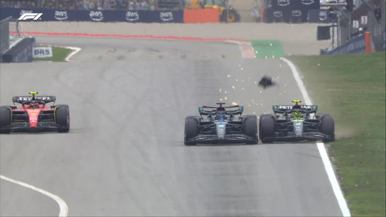 Lewis Hamilton y George Russel chocan en la clasificación del GP de España. Lewis Hamilton y George Russel chocan en la clasificación del GP de España.