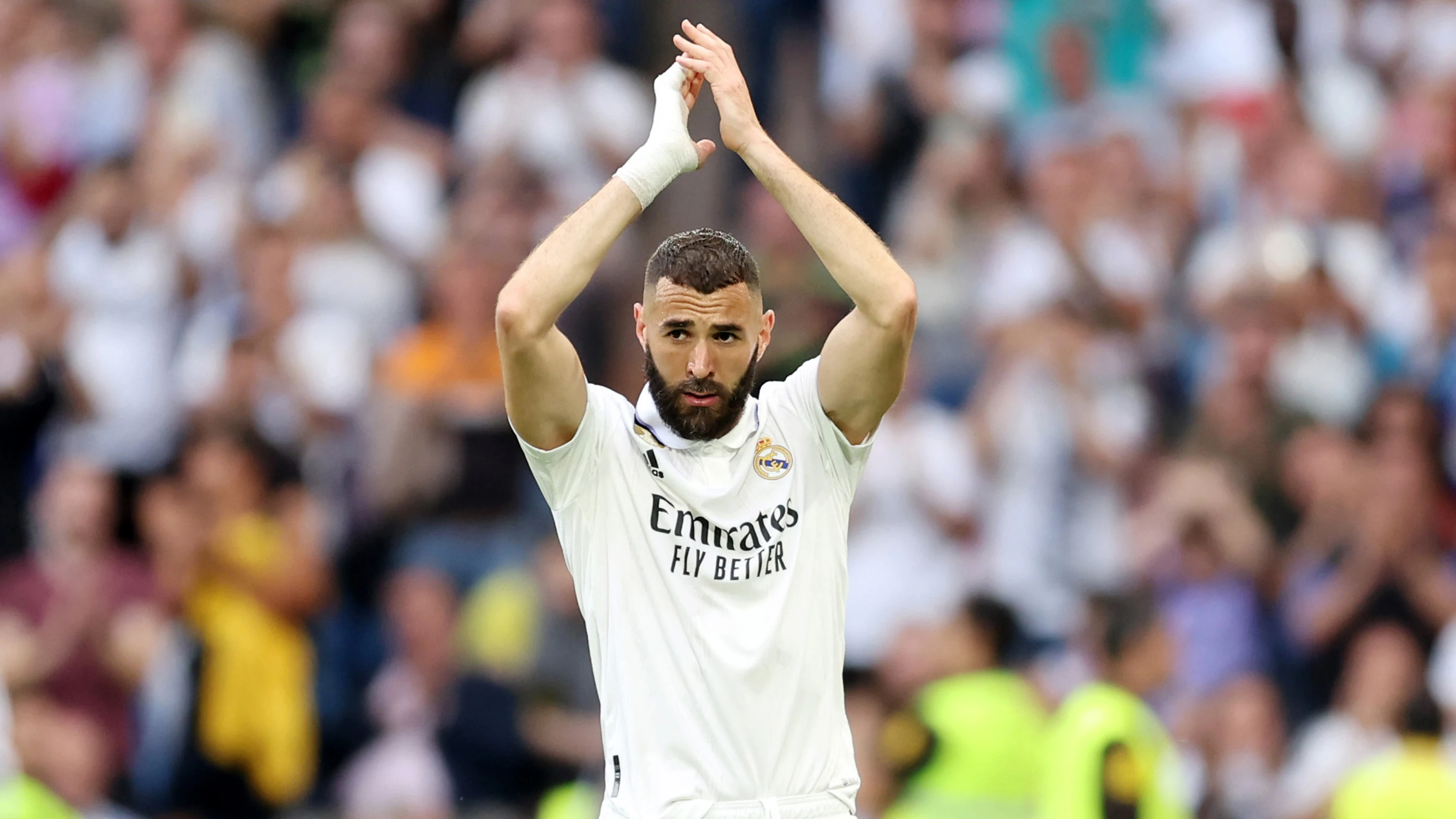 El último aplauso del Bernabéu a Karim Benzema