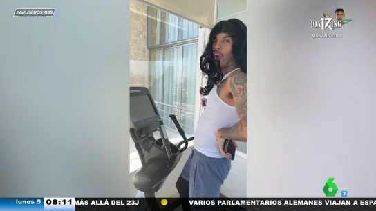 La venganza de Rauw Alejandro imitando a Rosalía: "Una motomami siempre tiene que estar preparada" La venganza de Rauw Alejandro imitando a Rosalía: "Una motomami siempre tiene que estar preparada"
