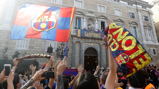 Momento de la celebración del Barça femenino por la Champions League Momento de la celebración del Barça femenino por la Champions League