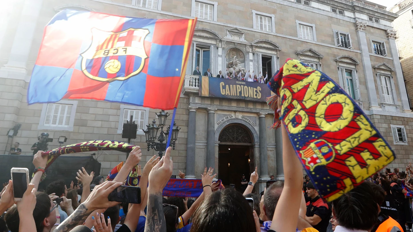 Momento de la celebración del Barça femenino por la Champions League Momento de la celebración del Barça femenino por la Champions League