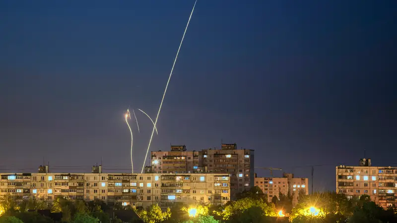 Rusia lanza cohetes contra Ucrania desde la región de Belgorod