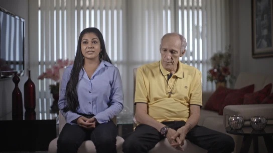 Los familiares de Janaína (su hermana y su padre en la imagen) fueron los primeros en sospechar de Patrick Nogueria ('No se lo digas a nadie'). Los familiares de Janaína (su hermana y su padre en la imagen) fueron los primeros en sospechar de Patrick Nogueria ('No se lo digas a nadie').