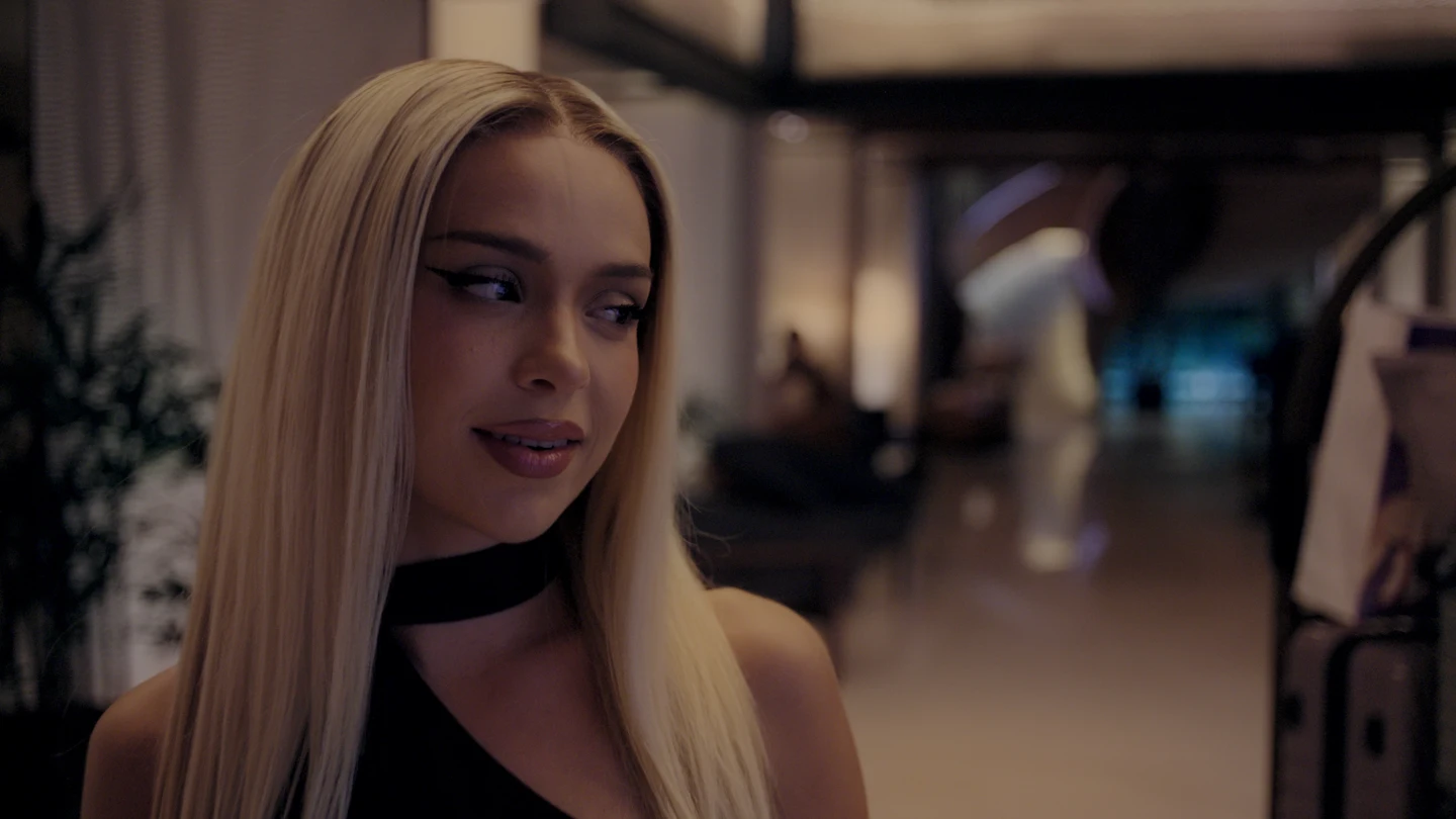 Bad Gyal protagoniza el nuevo anuncio del verano de Estrella Damm y lanza su nueva canción “El Sol Me Da” Bad Gyal protagoniza el nuevo anuncio del verano de Estrella Damm y lanza su nueva canción “El Sol Me Da”