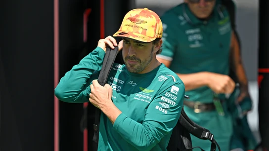 Aston Martin se ilusiona ante la intención de Fernando Alonso de seguir varios años en la Fórmula 1 Aston Martin se ilusiona ante la intención de Fernando Alonso de seguir varios años en la Fórmula 1