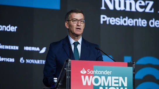 El líder del PP, Alberto Núñez Feijóo, interviene durante la segunda jornada de la quinta edición de Santander WomenNOW El líder del PP, Alberto Núñez Feijóo, interviene durante la segunda jornada de la quinta edición de Santander WomenNOW