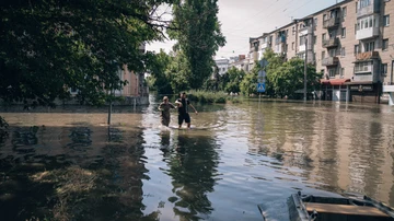 Inundaciones en Jersón, en el sur de Ucrania, tras la destrucción de la presa