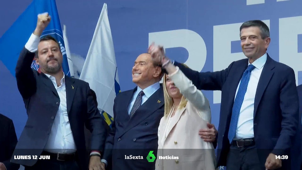 Gli ambienti politici italiani sostengono che Berlusconi sia un personaggio storico non esente da polemiche