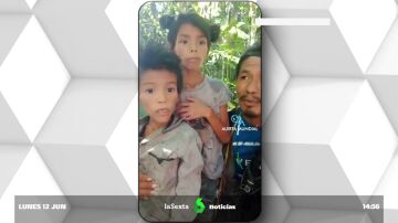 El emocionante momento en que los rescatistas encuentran a los cuatro niños perdidos en la selva colombiana