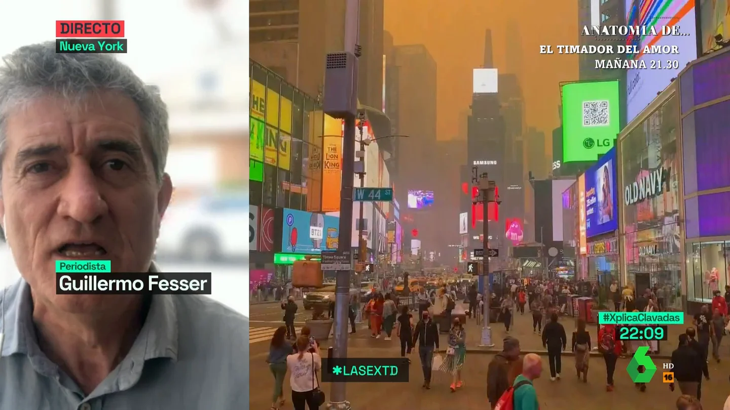 La reflexión de Guillermo Fesser sobre el humo en Nueva York "Para los estadounidenses Canadá es como el ático de una casa, saben que está ahí arriba, pero no se han molestado en ir ni les interesa lo que hay dentro", explica Guillermo Fesser en este vídeo sobre los incendios que tiñeron Nueva York de naranja.