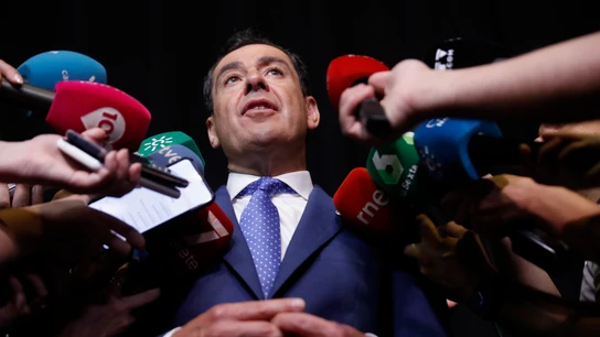 El presidente de la Junta de Andalucía, Juanma Moreno, atiende a los medios de comunicación El presidente de la Junta de Andalucía, Juanma Moreno, atiende a los medios de comunicación