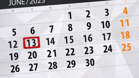 Calendario de junio de 2023 con martes 13 rodeado Calendario de junio de 2023 con martes 13 rodeado
