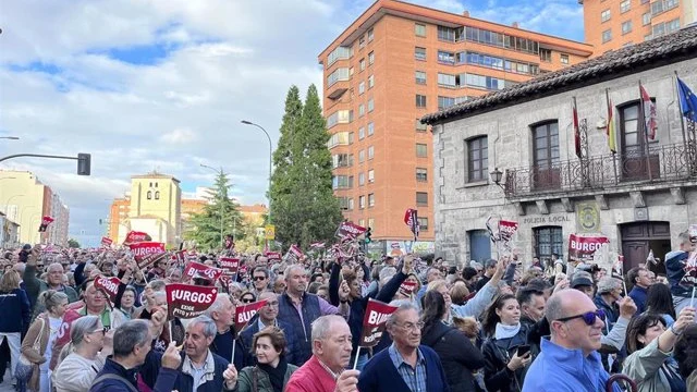 Miles de personas en la manifestación en Burgos