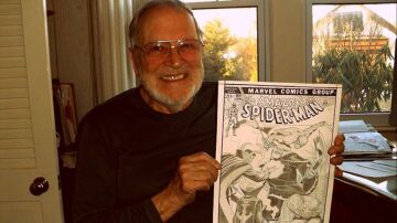 Muere John Romita, el dibujante de cómic de 'Spiderman' y creador de Lobezno
