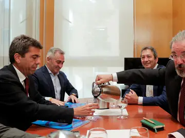Reunión PP-Vox para formalizar el acuerdo en la Comunitat Valenciana