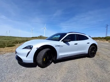 Porsche Taycan Turbo S Cross Turismo Porsche Taycan Turbo S Cross Turismo