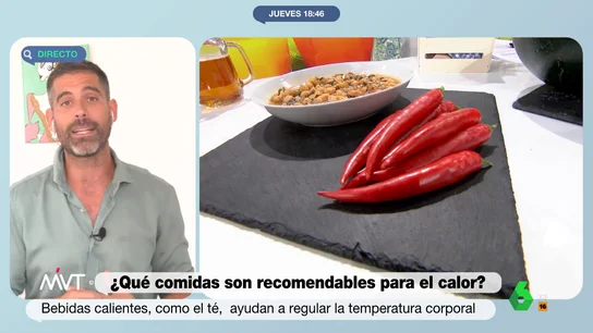 La sorprendente recomendación de Pablo Ojeda sobre comer comidas calientes y picantes en verano "El pique es maravilloso para combatir el calor", afirma Pablo Ojeda, que junto a Cristina Pardo desmonta los mitos sobre las comidas calientes o con un poquito de picante a la hora de combatir el calor del verano. Sus consejos, en este vídeo.