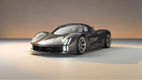 El escudo modernizado de la marca se verá por primera vez en este hypercar El escudo modernizado de la marca se verá por primera vez en este hypercar