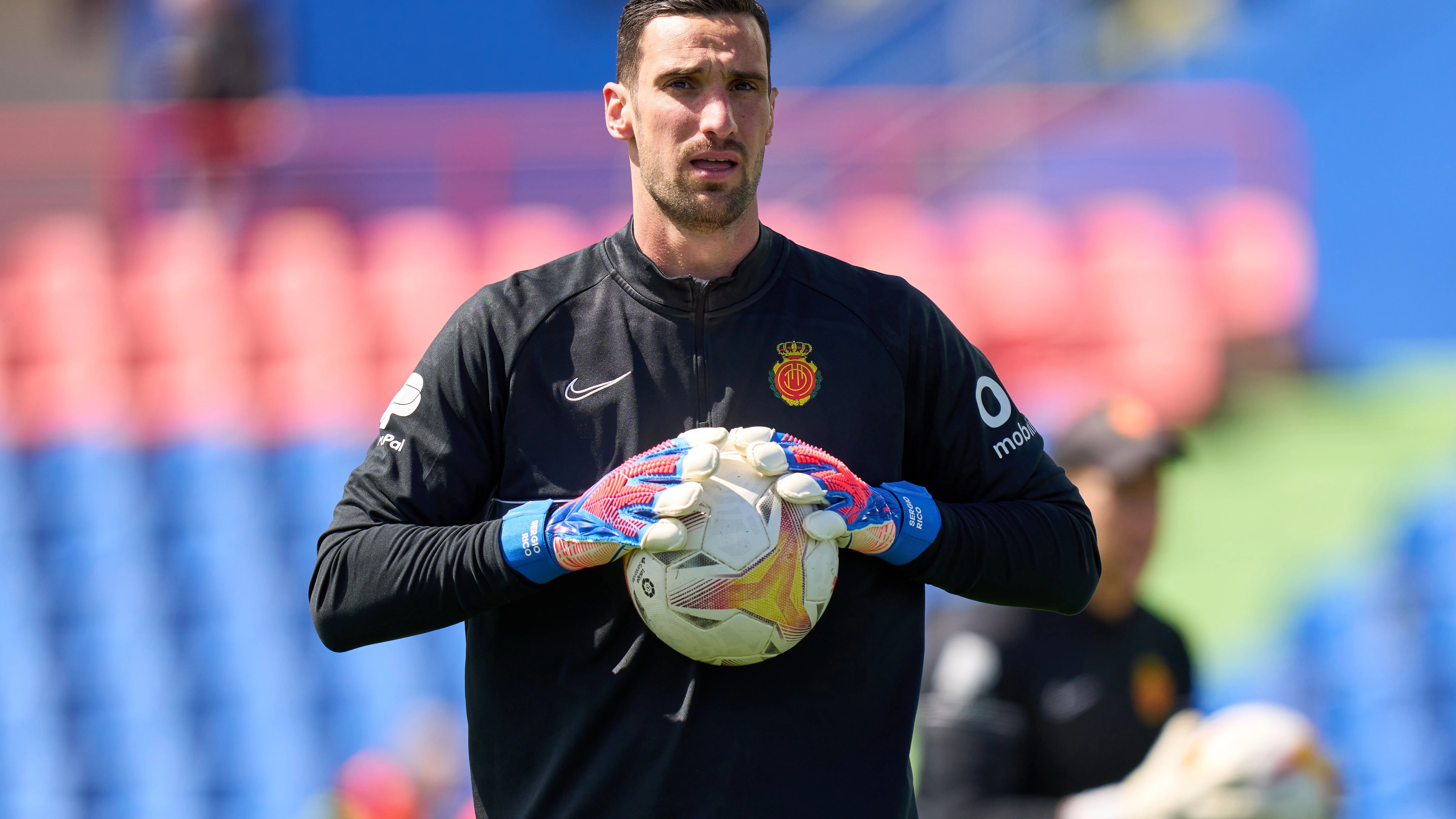 Sergio Rico despierta del coma 22 días después 