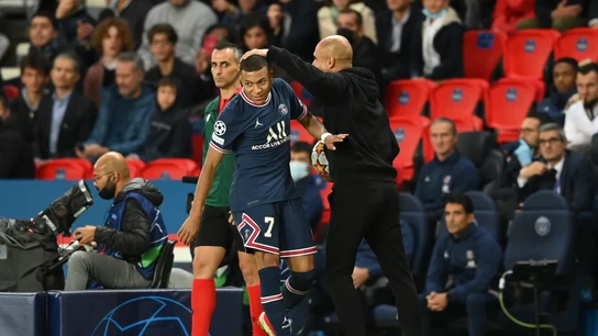 Pep Guardiola y Kylian Mbappé Pep Guardiola y Kylian Mbappé