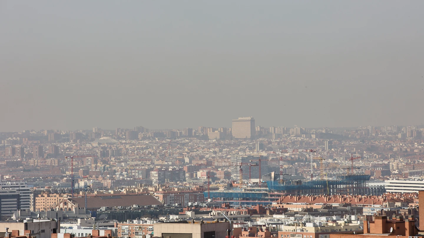 Uno de cada seis españoles respiró aire contaminado por encima de los límites legales Uno de cada seis españoles respiró aire contaminado por encima de los límites legales