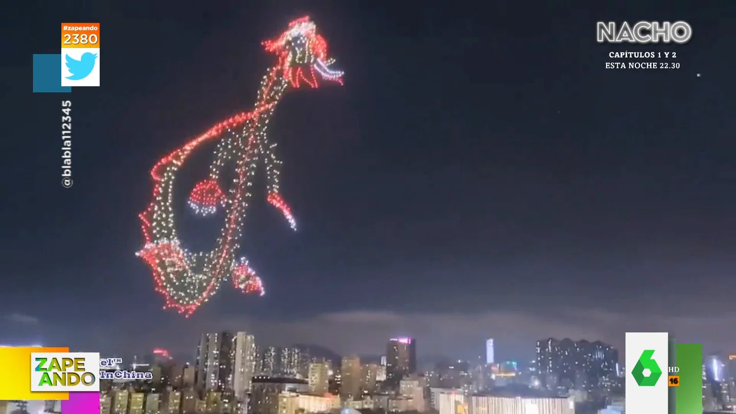 La asombrosa recreación de un dragón con cientos de drones en un festival de China La asombrosa recreación de un dragón con cientos de drones en un festival de China