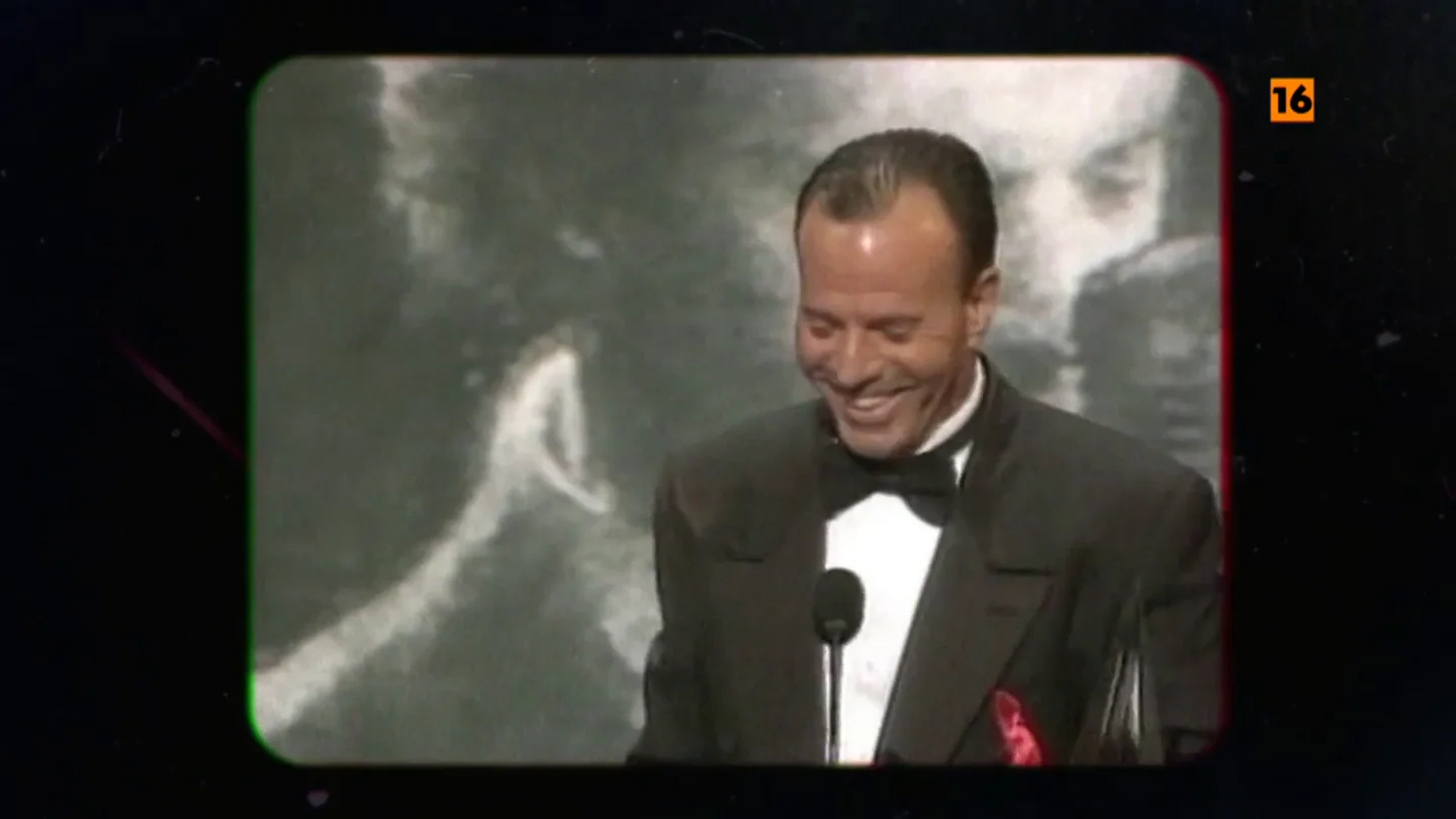 Hoy, en laSexta, 'Pongamos que hablo de Julio Iglesias': el documental sobre el artista latino más importante de la historia laSexta emite hoy en abierto el documental original de ATRESplayer PREMIUM que analiza la carrera y el lado menos conocido de Julio Iglesias. Estrellas de la música y su secretario personal durante 30 años aportan anécdotas inéditas del artista.