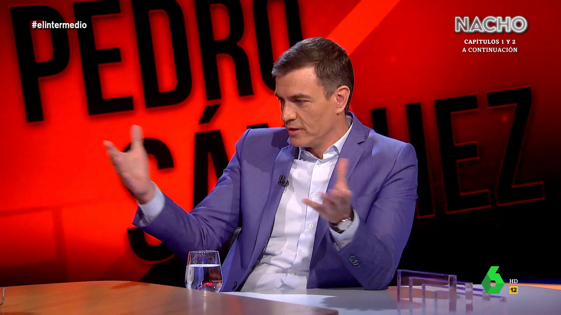 Pedro Sánchez comparte en este vídeo de El Intermedio una divertida anécdota sobre qué se encontró nada mas llegar al Palacio de la Moncloa tras la moción de censura a Mariano Rajoy: "Su familia se llevo todas sus cosas, pero me dejaron una".