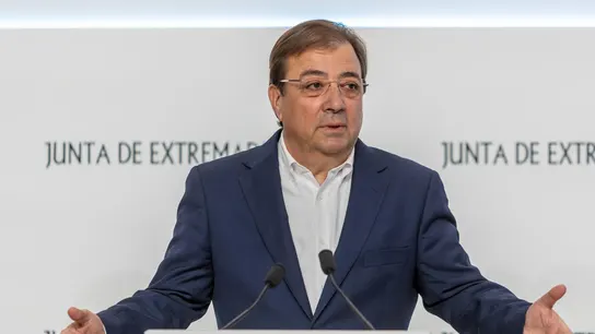 El presidente de la Junta de Extremadura en funciones, Guillermo Fernández Vara, en una rueda de prensa. El presidente de la Junta de Extremadura en funciones, Guillermo Fernández Vara, en una rueda de prensa.