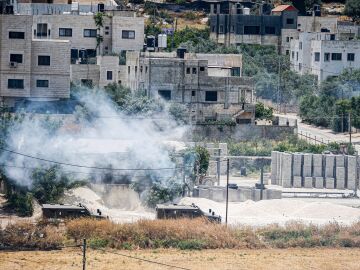 A 15-year-old Palestinian dies after being shot in the head while at her home in Jenin
