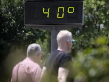 Termómetro de calle marcando 40 grados a 16 de junio de 2023, en Sevilla