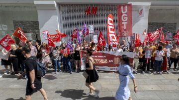 Los 4.000 empleados de H&M van a huelga en plena campaña de rebajas para pedir que se refuercen las plantillas y mejoras salariales