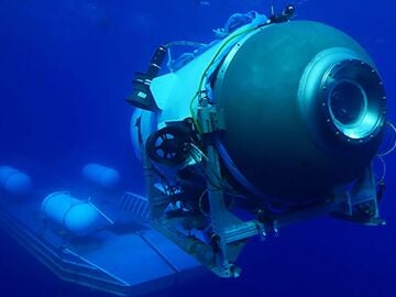The US Coast Guard finds possible “human remains” among the wreckage of the Titan