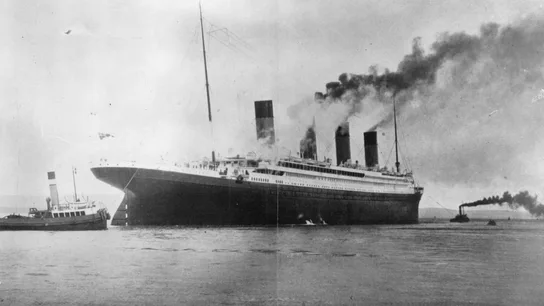 El famoso transatlántico Titanic cuando partió del puerto de Southampton en 1912 La "maldición" de Terranova: el Titán y otras tragedias sucedidas en las aguas donde se hundió el Titanic
