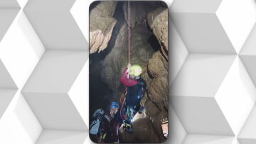 Muere un espeleólogo de 53 años tras sufrir una caída en una cueva en León