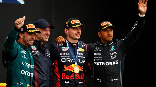 Fernando Alonso, Adrian Newey, Max Verstappen y Lewis Hamilton Fernando Alonso, Adrian Newey, Max Verstappen y Lewis Hamilton