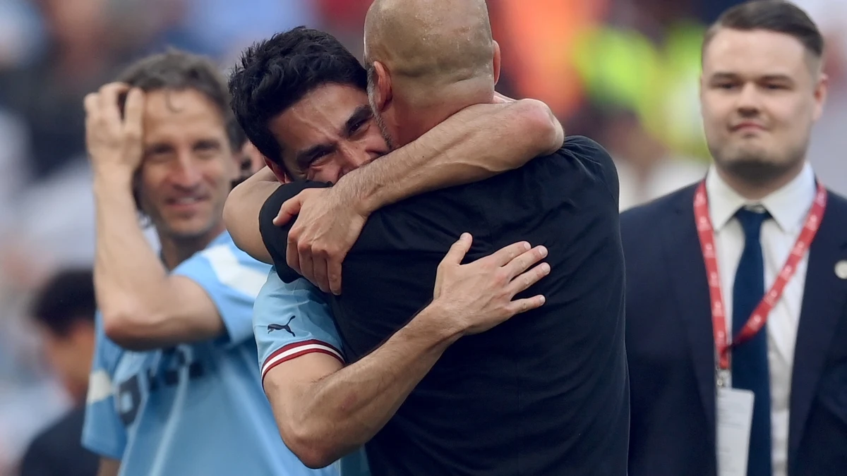 Gundogan se abraza a Guardiola