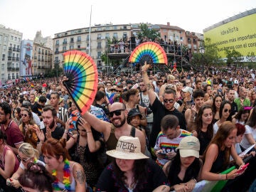 Asistentes al pregón de las Fiestas del Orgullo MADO 2023