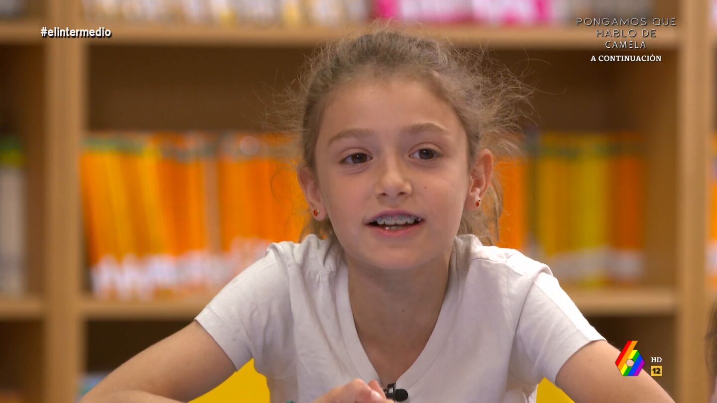 Ni&ntilde;os y ni&ntilde;as conversan con Thais Villas sobre hasta qu&eacute; punto echar&aacute;n de menos a sus compa&ntilde;eros y profesores este verano. En este v&iacute;deo tambi&eacute;n opinan sobre que sus padres tengan menos vacaciones que ellos y mandan un mensaje a sus jefes.