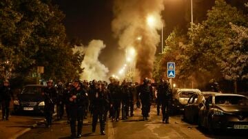 Al menos 150 detenidos en Francia en una nueva jornada de disturbios por la muerte de un joven negro