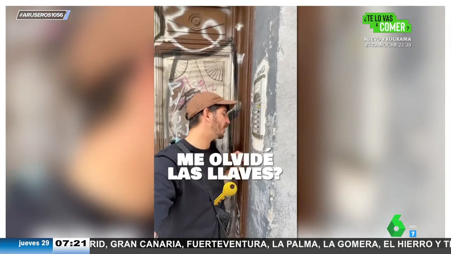 Un argentino comprueba lo fácil que abrimos la puerta los españoles cuando llaman al telefonillo: "Cartero de Correos" Un argentino comprueba lo fácil que abrimos la puerta los españoles cuando llaman al telefonillo: "Cartero de Correos"