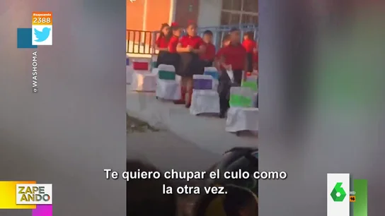 La cagada viral de una profesora en la actuación de fin de curso de los niños La cagada viral de una profesora en la actuación de fin de curso de los niños