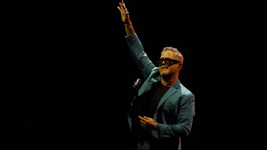 Alejandro Sanz conquista Madrid con 'SANZ en Vivo' en una noche de sorpresas y estrellas: desde su hija Alma hasta Dani Martín Alejandro Sanz conquista Madrid con 'SANZ en Vivo' en una noche de sorpresas y estrellas: desde su hija Alma hasta Dani Martín