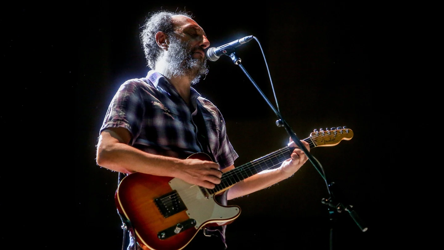 ¿Quién es J de Los Planetas? Así suena su nueva canción 'Tormenta eléctrica' que aplaude Sánchez ¿Quién es J de Los Planetas? Así suena su nueva canción 'Tormenta eléctrica' que aplaude Sánchez