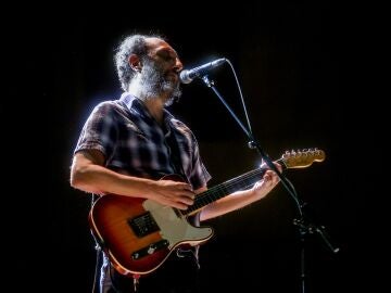Who is J from Los Planetas?  This is how his new song ‘Electrical Storm’ sounds, applauded by Sánchez